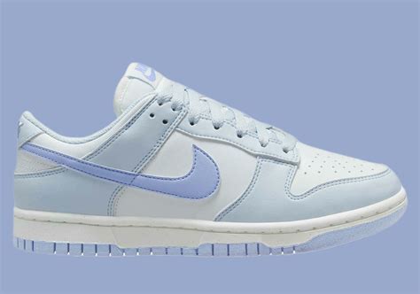 light blue Nike dunks women